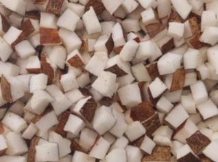 Coco Caramelizado com Castanha de Caju