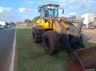 Pá Carregadeira 4X4 - Forza com 125CV em Naviraí/MS