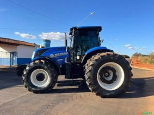 Trator New Holland T7 240 2022 - Excelente Estado