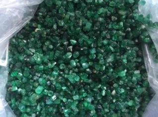 Pedras de Esmeralda Bruta 1,550 Kg