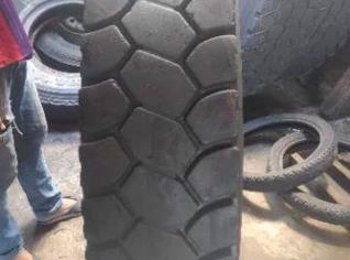 Pneus Semi Novos 325/95 R24 para Munck e Patrol