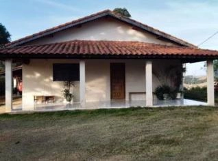 Chácara 13 mil m² com casa e pomar em Bragança Paulista