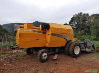 Colheitadeira Valtra BC4500 2012 Tracionada Duplada