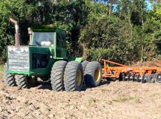 Trator Engesa 1128E em Alta Floresta - MT