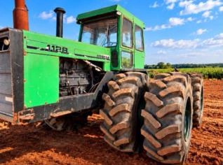 Trator Engesa 1128 - 280CV - 4x4