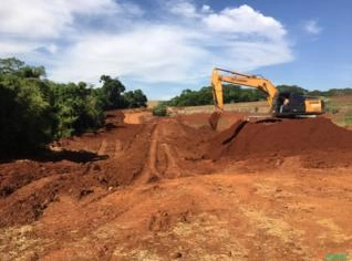 Hyundai 210 Revisado com Bomba e Giro Novos