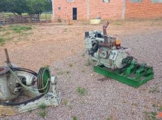 Motor MWM 225 e bomba - Relíquia em ótimo estado