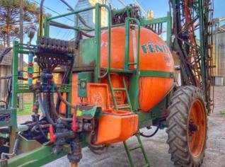 Pulverizador de Arrasto 3000L - STARA - Fênix 2014