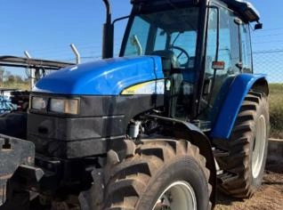 Trator New Holland TS6040 em Penápolis - Usado