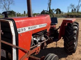 Trator Massey Ferguson MF 235 1976 Penápolis SP