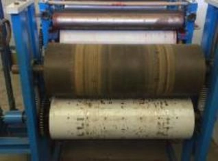 Máquina de Corte e Vinco para Caixas de Pizza