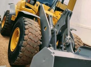 Pá Carregadeira Volvo L70 Gabinada 2010/2011