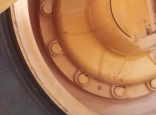 Pá Carregadeira W20E 2013 com Engate Rápido