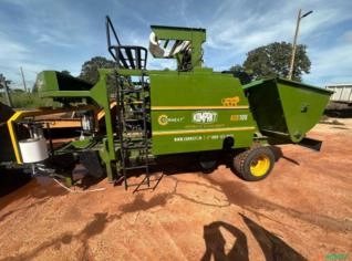 Enfardadora de Silagem - Santa Vitória/MG