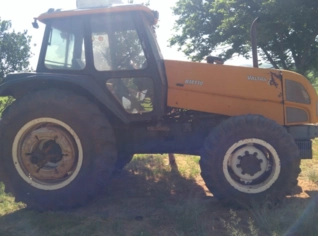 Trator Valtra BM 110 2013 - OPORTUNIDADE