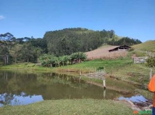 Fazenda em Joanópolis com 82 alqueires e área de lazer