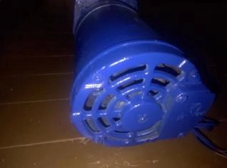 Bomba de Água Schneider Trifásica 2CV para Irrigação