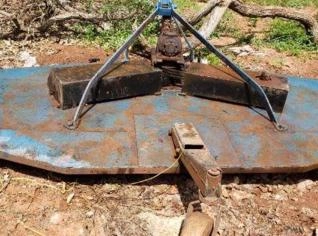 Roçadeira Agrícola TATU 3 metros - Ótimo Estado