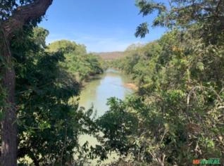 Fazenda à venda em Unaí-MG: 719 ha, rica em água