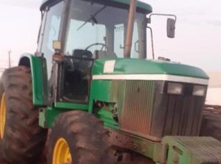 Trator John Deere 6600 4x4 Ano 2002