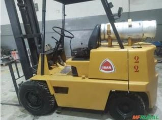 Empilhadeira Clark C-300 para Logística em Poá - SP