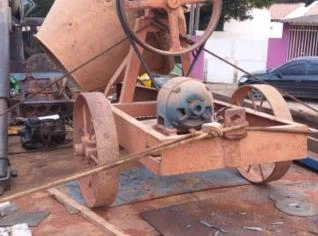 Betoneira Industrial 600L para Construção