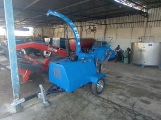 Picador de Galho a Diesel em Itirapina - SP