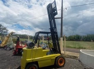 Empilhadeira Clark 2.5 Toneladas em Itirapina