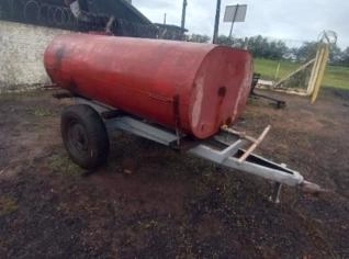 Tanque de água - Itirapina, SP