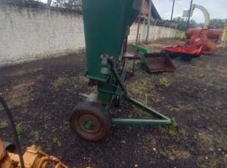 Enciladeira - Implemento Agrícola em Itirapina/SP