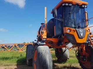 Pulverizador Jacto 3030 com GPS e Piloto - Ano 2020