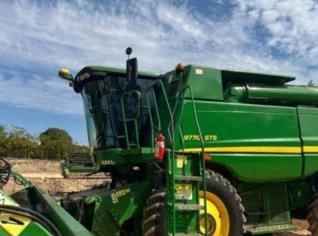 Colhedeira John Deere STS 9770 - 35 Pés, GPS, Piloto