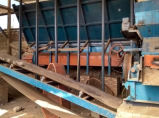 Indústria de Tijolos em Plena Produção - MG