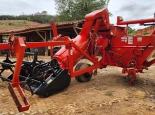 Colhedora Jumil JM 390 - Ótimo Estado - Manhuaçu/MG