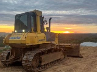 Trator Esteira Komatsu D61EX Ano 2011 - 20k Hrs
