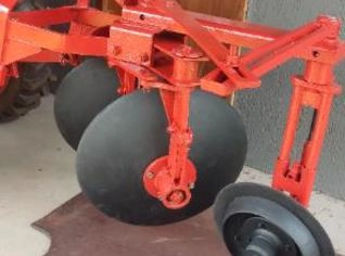 Arado 2 Discos em Ótimo Estado