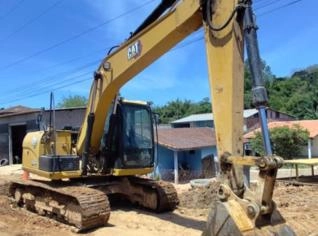 Escavadeira Caterpillar 313 D2 em Itapetininga - SP