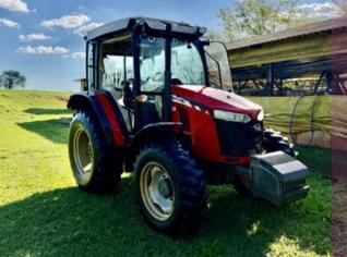 Trator Massey Ferguson MF 4709 em Itapetininga