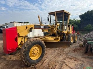 Motoniveladora CAT 120 H - Riper Traseiro