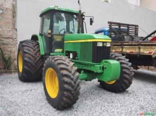 Trator John Deere 7500 em Excelente Estado
