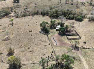 Sítio para Pecuária em Porangaba-SP - 55,24 Hectares