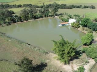 Sítio à Venda em Porangaba-SP com Represa