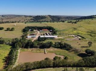 Fazenda em Angatuba-SP: 51 Alqueires e Estrutura Completa