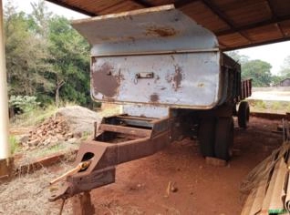 Carreta Basculante para Trator em Macatuba - SP