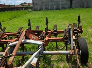 Subsolador Stara 9 Hastes em Iepê - Alta Performance