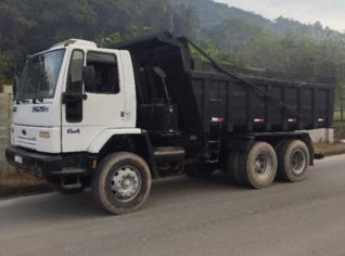 Ford Cargo 2628e - Caçamba Frontal