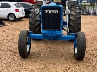 Trator Ford 4600 1978 – Clássico e Funcional