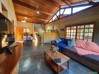 Chácara Completa com 3 Casas em Igaratá