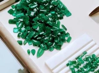 Esmeraldas Lapidadas 5.000 CTs