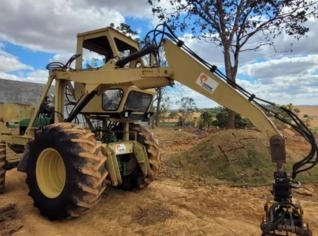 Grua Motocana John Deere com Garra e Rotator